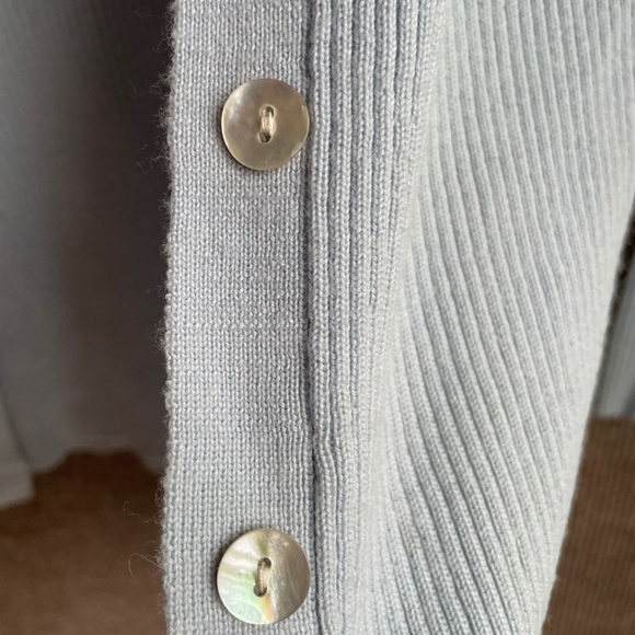 2 pc light blue twin-set. 100% wool. - Picture 2 of 6